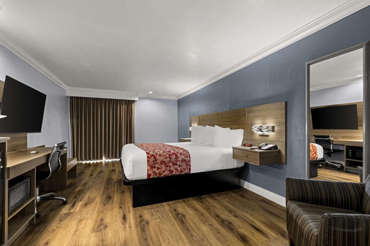 Best Western Moreno Hotel & Suites Moreno Valley Exterior photo