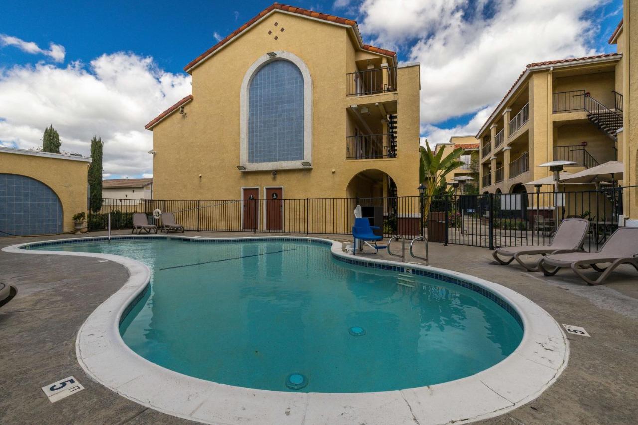 Best Western Moreno Hotel & Suites Moreno Valley Exterior photo